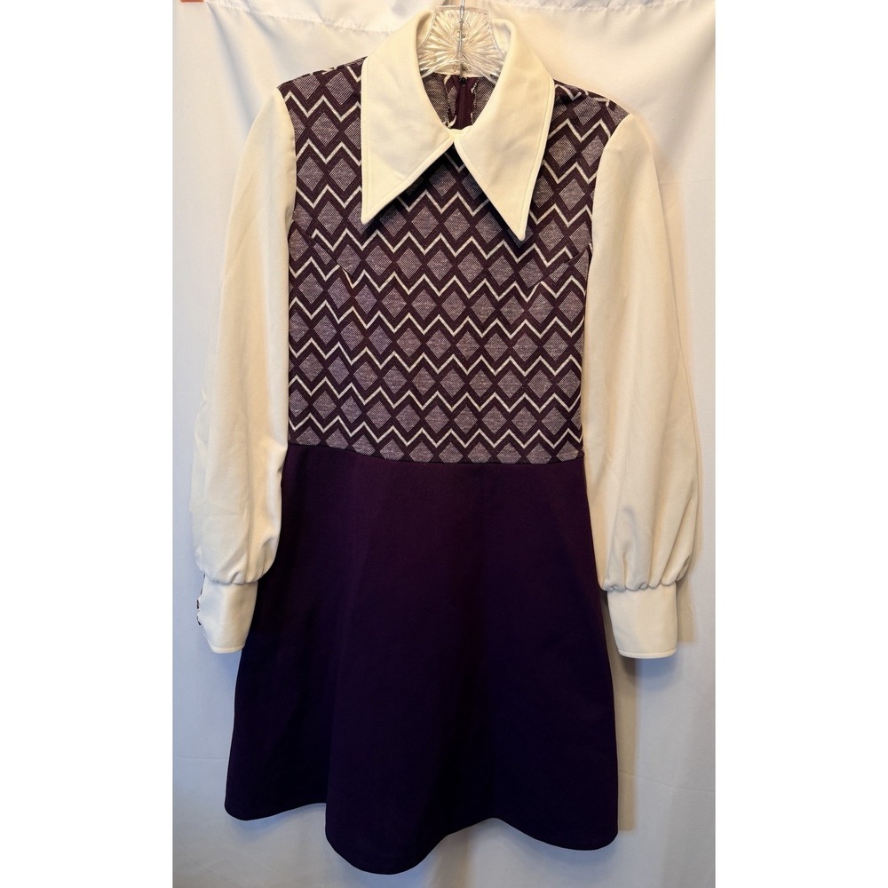 Vintage 70s Modern Juniors Dagger Collar Mini Dress Size 6 Purple White Mod